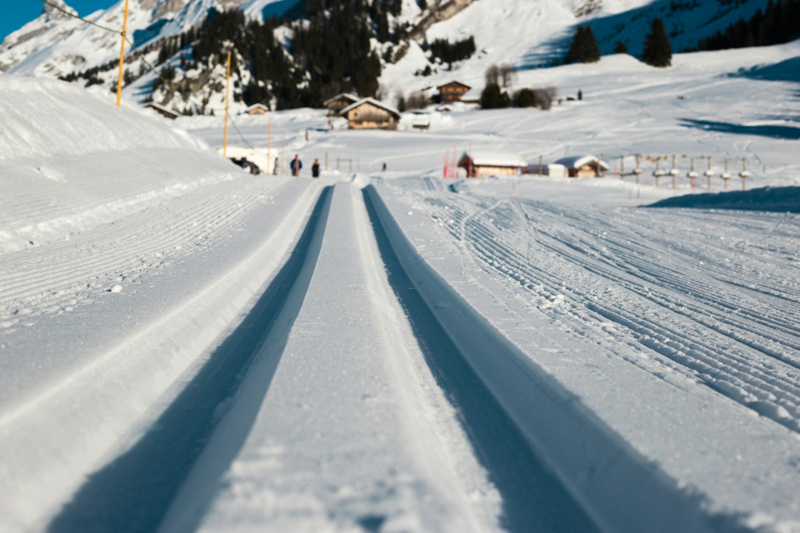 Une piste tracée pour le ski de fond classique à La Clusaz.