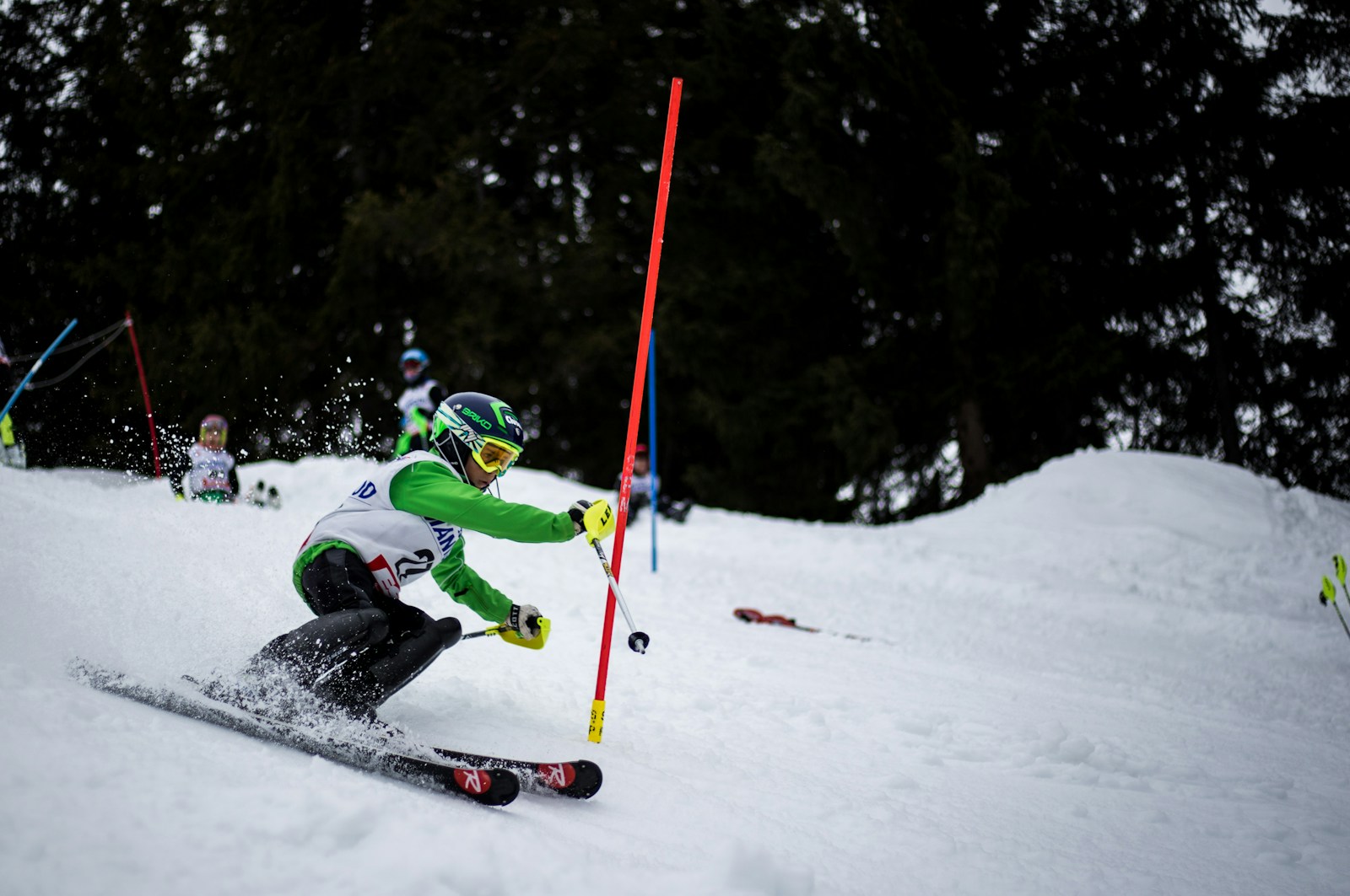 Une course de ski alpin à Manigod.